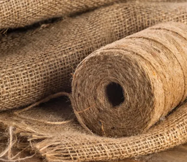 close-up-roll-hemp-rope-sackcloth-min-2048x1367 (1)